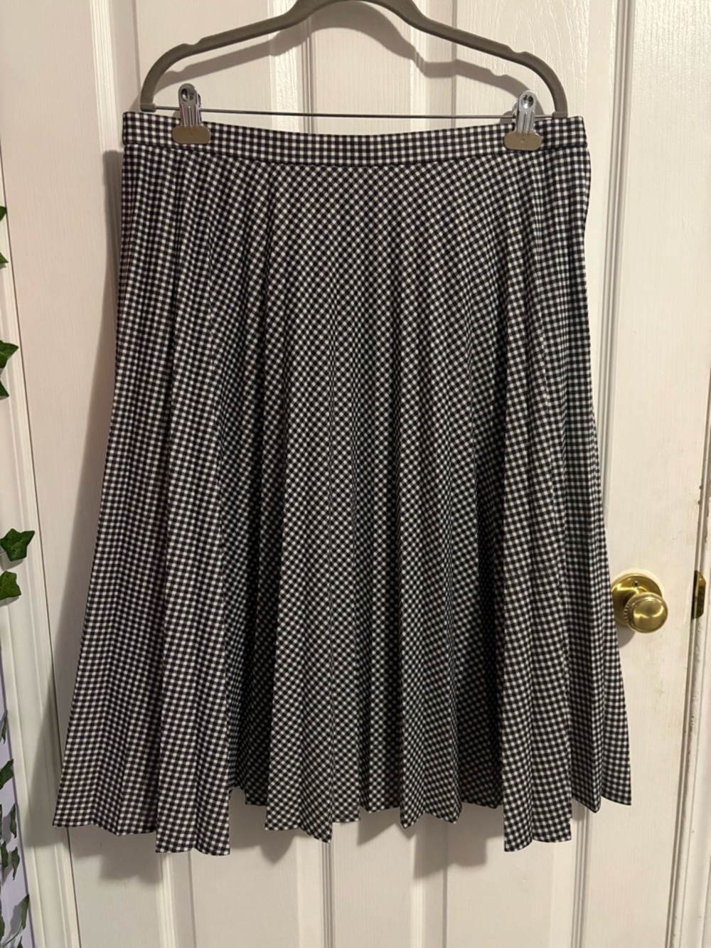Vintage Black/White Gingham Pleated A-Line Midi Skirt